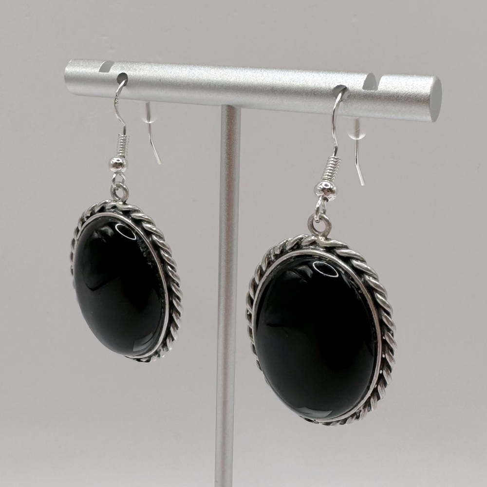 VINTAGE Navajo Oval Onyx & Sterling Silver Dangle Earrings - Picture 4 of 15